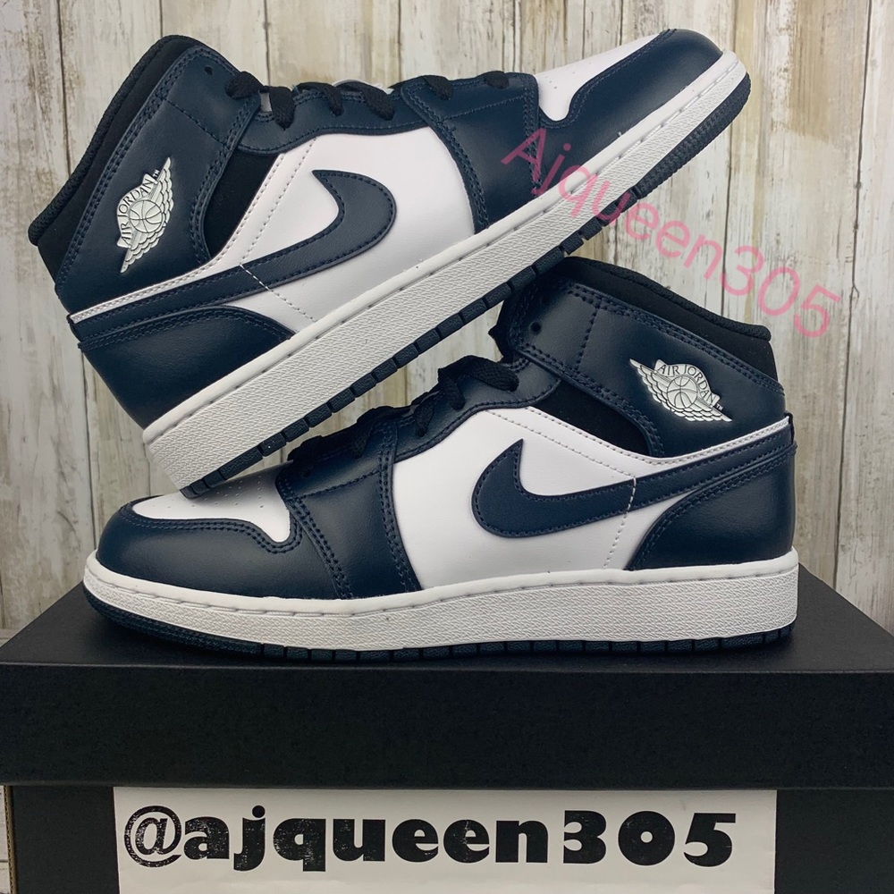 Air Jordan 1 Mid Armory Navy GS - Picture 2 of 6
